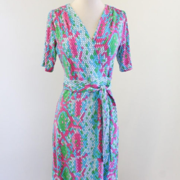 Lilly Pulitzer Dresses & Skirts - NWOT Lily Pulitzer wrap dress